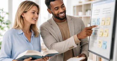 découvrez les conseils d'experts pour bien choisir entre 'ils sont ensembles' et 'ils sont ensemble' et éviter les erreurs courantes en français.